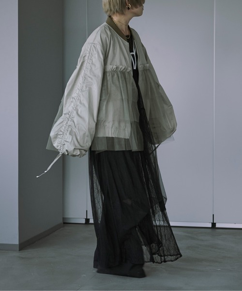 Ezick（エジック）の「Shirring sleeveボリュームチュールMA1（MA-1・レディース・ライトグレー/ブラック・FREE）」の18枚目の写真