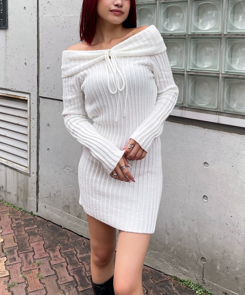 SPIRALGIRL(スパイラルガール)の「ツイストチョーカーリボンオフショルニットワンピース(ワンピース・レディース・オフホワイト/ブラック/グレー・FREE)」の14枚目の写真