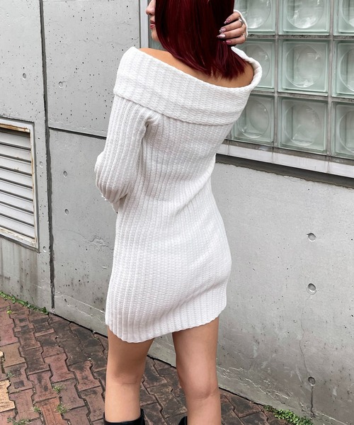 SPIRALGIRL(スパイラルガール)の「ツイストチョーカーリボンオフショルニットワンピース(ワンピース・レディース・オフホワイト/ブラック/グレー・FREE)」の15枚目の写真