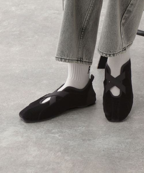 LEPSIM（レプシィム）の「クロスフラットバレエ　207451（バレエシューズ・レディース・ブラック/シルバー・LARGE/MEDIUM）」の3枚目の写真