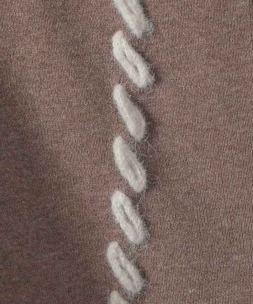 LAKOLE（ラコレ）の「ハンドステッチニットプルオーバー / 143183（ニット/セーター・レディース・チャコール/モカ/アイボリー/ブラック/ライトグレー/ブラウン・FREE）」の11枚目の写真