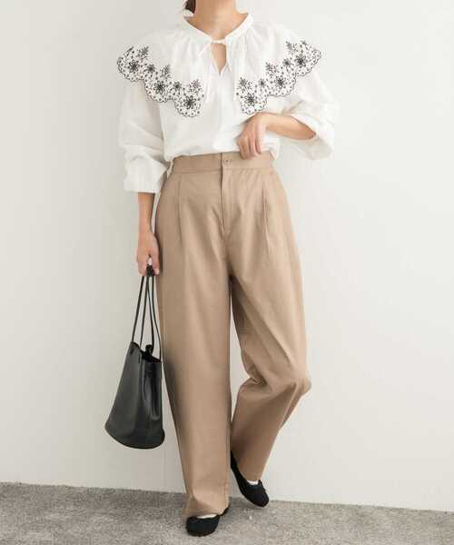 URBAN RESEARCH DOORS（アーバンリサーチドアーズ）の「ラメコクーンパンツ（その他パンツ・レディース・ベージュ・SMALL/MEDIUM）」の4枚目の写真