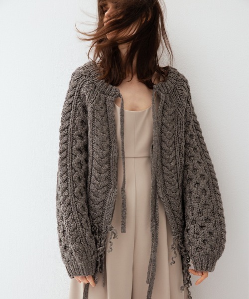 leinwande（ラインヴァンド）の「【leinwande】Hand Cable Knit Top（ニット/セーター・レディース・グレー/ホワイト・ONE SIZE）」の2枚目の写真