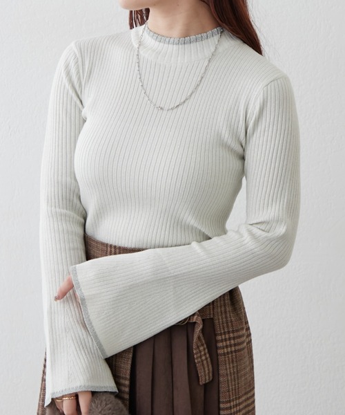 continuer de NICE CLAUP(コンティニューデナイスクラップ)の「ラメ入りフレア袖ニット(ニット/セーター・レディース・ピンク/オフホワイト/ブルー/ブラック・FREE)」の1枚目の写真
