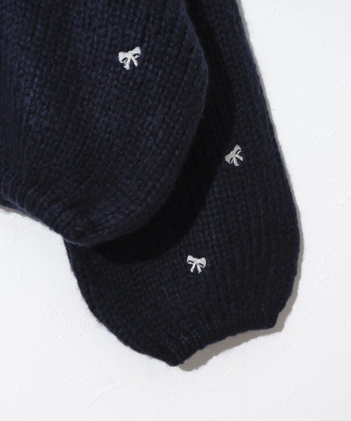 flower（フラワー）の「スウィートエンブロイダリーニット（ニット/セーター・レディース・ネイビー/レッド/アイボリー・FREE）」の14枚目の写真