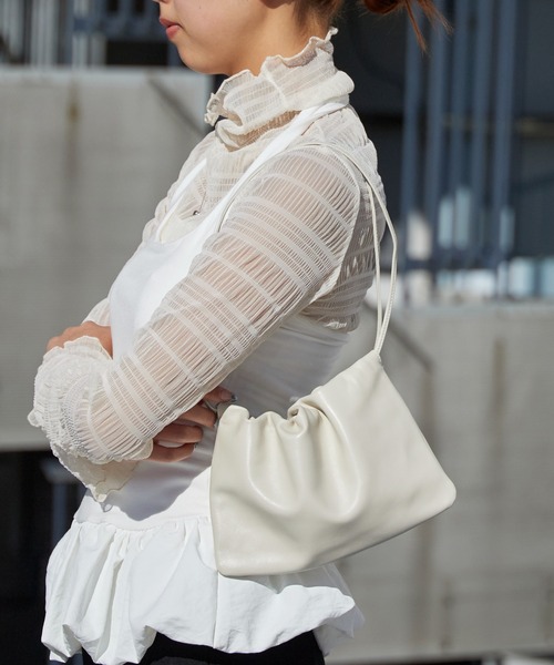 NOTHING WRITTEN 巾着牛革バッグ NOTHING WRITTEN（ナッシングリトゥン） ショルダーバッグ バッグ