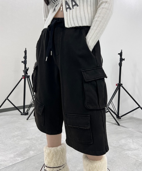 Figments（フィグメンツ）の「ヴィンテージマルチカーゴスウェットハーフパンツ（スウェットパンツ・レディース・スミクロ/ブラック系その他・FREE）」の5枚目の写真