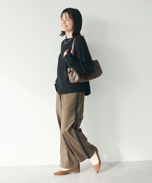 CRAFT STANDARD BOUTIQUE(クラフトスタンダードブティック)の「刺繍ライン入ツイルパンツ(チノパンツ・レディース・カーキ/チャコールグレー・M/L)」の21枚目の写真