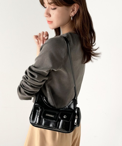 セール】【mily bilet】コンパクトなのに収納力抜群！エナメルレザー