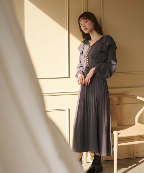 fifth（フィフス）の「フリルデザインパールボタンワンピース（ワンピース・レディース・ピンク/ブラック/チャコールグレー・M）」の14枚目の写真