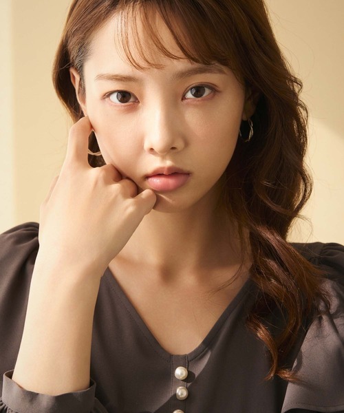 fifth（フィフス）の「フリルデザインパールボタンワンピース（ワンピース・レディース・ピンク/ブラック/チャコールグレー・M）」の8枚目の写真