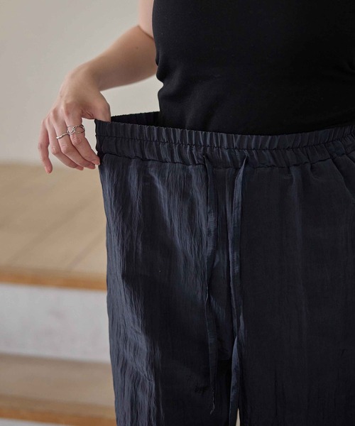 CHAN ME（チャンミ）の「ハートネックセットアップ（セットアップ・レディース・ブラック/ベージュ/ネイビー・MEDIUM/LARGE）」の11枚目の写真