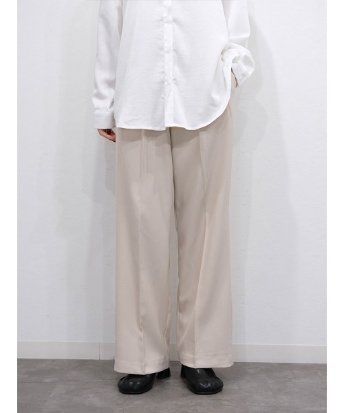 Reurie'（レウリィ）の「ダブルタックワイドストレートスラックス／double tuck wide straight slacks ロング丈 ベーシック きれいめ 大人カジュアル シンプル モード オフィスカジュアル（スラックス・レディース・アイボリー/ブラウン・S/M）」の3枚目の写真
