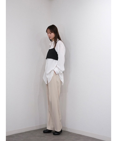 Reurie'（レウリィ）の「ダブルタックワイドストレートスラックス／double tuck wide straight slacks ロング丈 ベーシック きれいめ 大人カジュアル シンプル モード オフィスカジュアル（スラックス・レディース・アイボリー/ブラウン・S/M）」の14枚目の写真