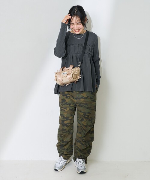 FREAK'S STORE（フリークスストア）の「アーミーリブ コンビ ピグメントロンT/ドッキングカットソー（Tシャツ/カットソー・レディース・パープル/ナチュラル/チャコールグレー・ﾌﾘ-）」の4枚目の写真