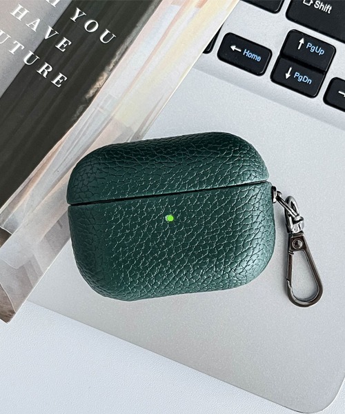Fun & Daily（ファンアンドデイリー）の「PUレザーエアポッズケース AirPods Pro 2（ヘッドフォン/イヤホン・レディース・グレー/ブラック/グリーン/ブラウン/オレンジ/パープル・FREE）」の5枚目の写真