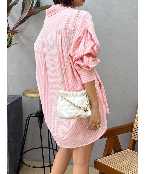 EVRIS（エヴリス）の「SUNNYモチーフストライプオーバーサイズシャツ（シャツ/ブラウス・レディース・ブルー/ホワイト/ピンク/グリーン・FREE）」の8枚目の写真