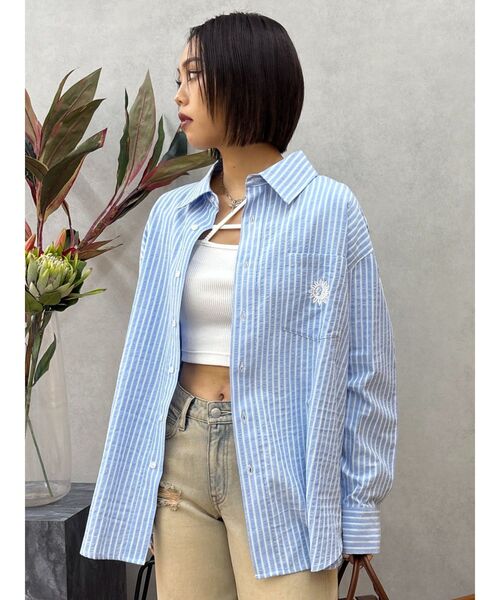 EVRIS（エヴリス）の「SUNNYモチーフストライプオーバーサイズシャツ（シャツ/ブラウス・レディース・ブルー/ホワイト/ピンク/グリーン・FREE）」の11枚目の写真