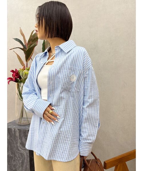 EVRIS（エヴリス）の「SUNNYモチーフストライプオーバーサイズシャツ（シャツ/ブラウス・レディース・ブルー/ホワイト/ピンク/グリーン・FREE）」の12枚目の写真