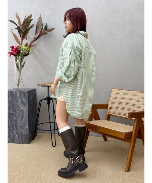 EVRIS（エヴリス）の「SUNNYモチーフストライプオーバーサイズシャツ（シャツ/ブラウス・レディース・ブルー/ホワイト/ピンク/グリーン・FREE）」の19枚目の写真