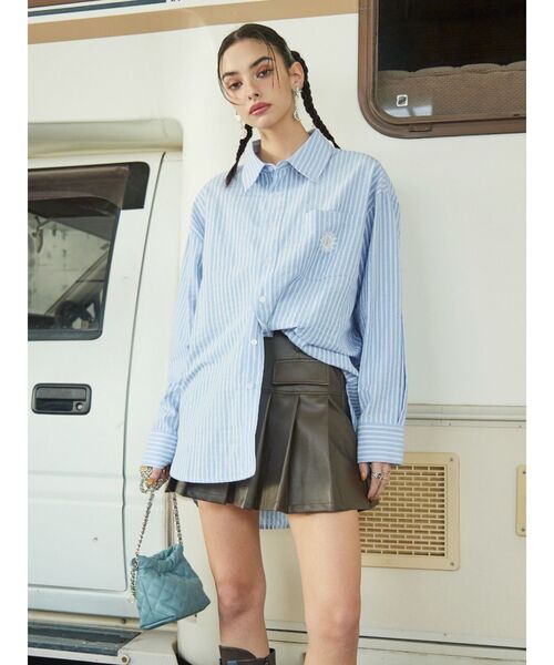 EVRIS（エヴリス）の「SUNNYモチーフストライプオーバーサイズシャツ（シャツ/ブラウス・レディース・ブルー/ホワイト/ピンク/グリーン・FREE）」の22枚目の写真