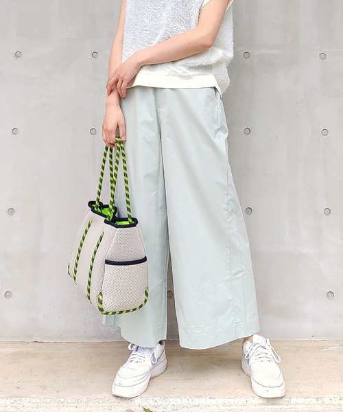 Q（キュー）の「ワイドストレートパンツ（スラックス・レディース・ネイビー/ベビーピンク/ライトオリーブ・MEDIUM）」の2枚目の写真