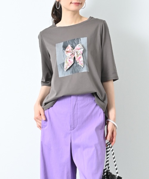 aunt lily(アントリリー)の「プリント&アップリケ5分袖Tシャツ|綿100% 綿混 着映え 春夏 大人かわいい(Tシャツ/カットソー・レディース・オフホワイト/イエロー/チャコール/ブラック/ネイビー・LL/L/M)」の4枚目の写真
