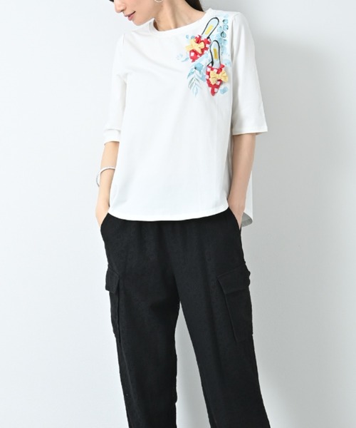 aunt lily(アントリリー)の「プリント&アップリケ5分袖Tシャツ|綿100% 綿混 着映え 春夏 大人かわいい(Tシャツ/カットソー・レディース・オフホワイト/イエロー/チャコール/ブラック/ネイビー・LL/L/M)」の7枚目の写真