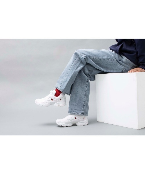 Reebok(リーボック)の「インスタ ポンプフューリー 94 / INSTAPUMP FURY 94(スニーカー・メンズ・ホワイト/ブラック/アイボリー/ブラック×ホワイト・23.5cm/30.0cm/24.0cm/26.0cm/29.0cm/24.5cm/25.5cm/23.0cm/28.0cm/26.5cm/25.0cm/27.0cm/27.5cm/28.5cm)」の10枚目の写真