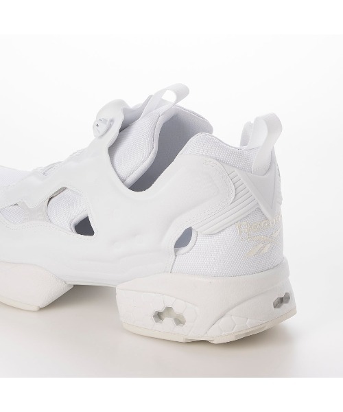 Reebok(リーボック)の「インスタ ポンプフューリー 94 / INSTAPUMP FURY 94(スニーカー・メンズ・ホワイト/ブラック/アイボリー/ブラック×ホワイト/ネイビー・23.5cm/30.0cm/24.0cm/26.0cm/29.0cm/24.5cm/25.5cm/23.0cm/28.0cm/26.5cm/25.0cm/27.0cm/27.5cm/28.5cm/31cm)」の18枚目の写真