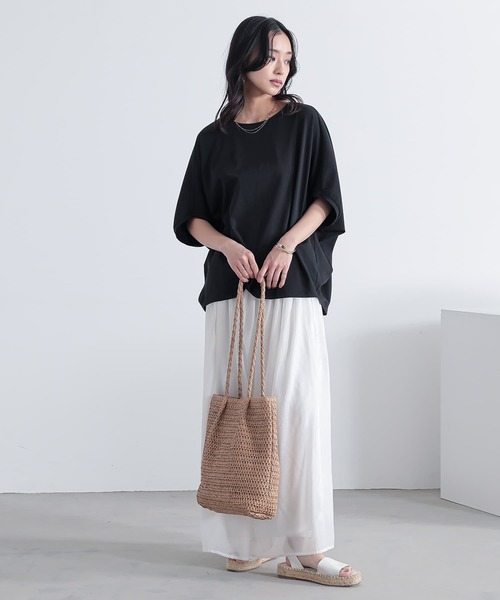 n'OrLABEL（ノアールレーベル）の「【吸湿冷感】ひんやりドルマン5分袖カットソー（Tシャツ/カットソー・レディース・チャコール/ブルー/オフホワイト/ブラック/コーラル・FREE）」の17枚目の写真