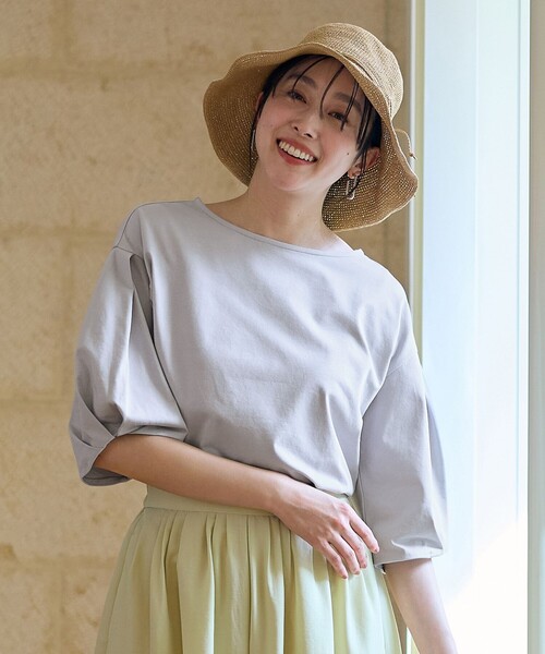 ANY(エニィ)の「タックスリーブカットソー(Tシャツ/カットソー・レディース・ブラック系/ピンク系/ライトグレー系/ホワイト系/ターコイズブルー系・4)」の4枚目の写真