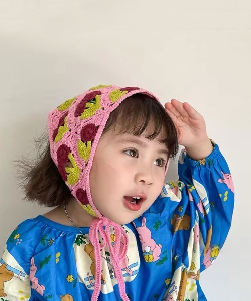 Bambin(ボンバン)の「【 Bambin / ボンバン 】 クロシェ編み バブーシュカ(ヘアバンド・キッズ・ホワイト/ピンク/グリーン/ライトピンク・FREE)」の8枚目の写真