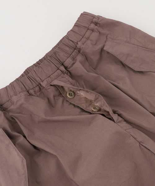 CALMER（カルメール）の「CALMER (カルメール) 別注 GRADATION パンツ（スラックス・メンズ・ベージュ・LARGE/MEDIUM）」の3枚目の写真
