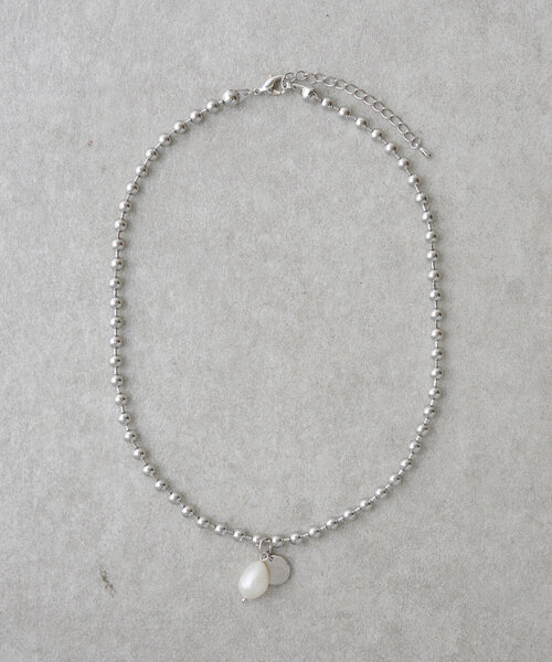 LIVETART(リヴェタート)の「パール×ボールチェーンネックレス(ネックレス・レディース・シルバー・FREE)」の3枚目の写真