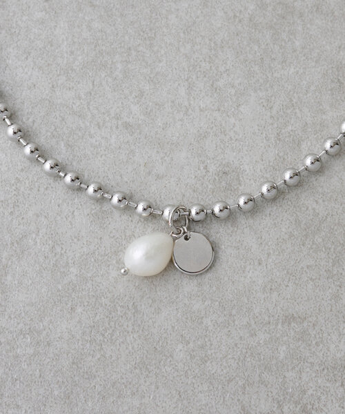 LIVETART(リヴェタート)の「パール×ボールチェーンネックレス(ネックレス・レディース・シルバー・FREE)」の4枚目の写真