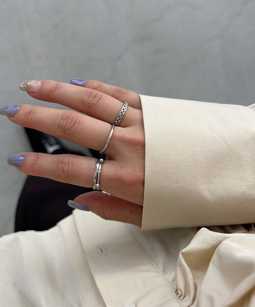 CAPRICIEUX LE'MAGE(カプリシューレマージュ)の「〈GOLDY/ゴールディ〉4SETスキンリング(リング・レディース・シルバー/ゴールド・FREE)」の3枚目の写真