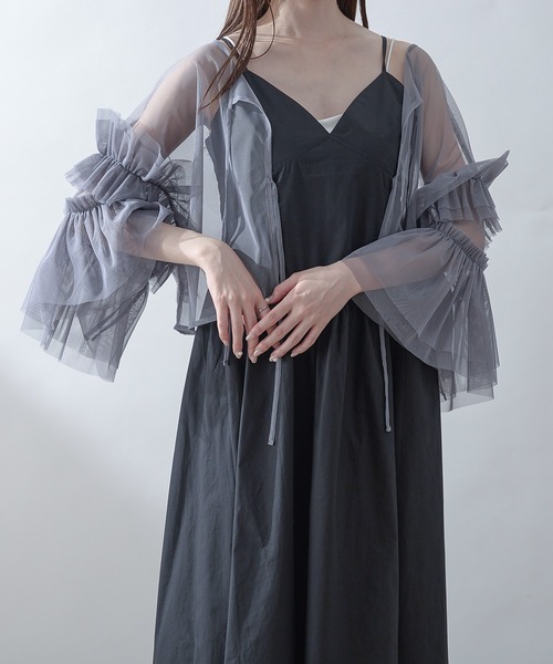 Ambre Neige(アンブルネージュ)の「2way frill sleeve tulle tops / 2way袖フリルチュールトップス(シャツ/ブラウス・レディース・グレー/アイボリー/ピンクベージュ・FREE)」の6枚目の写真