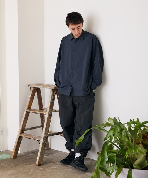 DESCENTE ALLTERRAIN（デサント　オルテライン）の「DESCENTE ALLTERRAIN/デサント オルテライン SHIRT JACKET  シャツジャケット（シャツ/ブラウス・メンズ・ブラック・O/M/L）」の3枚目の写真