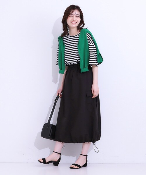 Cutie Blonde（キューティーブロンド）の「【2WAY/S-LL】バルーンシルエットにもなる ナイロンカーゴスカート（スカート・レディース・ブラック/オリーブ/アイボリー・01/02/03/04）」の9枚目の写真