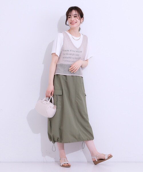 Cutie Blonde（キューティーブロンド）の「【2WAY/S-LL】バルーンシルエットにもなる ナイロンカーゴスカート（スカート・レディース・ブラック/オリーブ/アイボリー・01/02/03/04）」の13枚目の写真