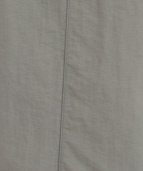 Cutie Blonde（キューティーブロンド）の「【2WAY/S-LL】バルーンシルエットにもなる ナイロンカーゴスカート（スカート・レディース・ブラック/オリーブ/アイボリー・01/02/03/04）」の15枚目の写真