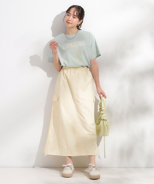 Cutie Blonde（キューティーブロンド）の「【2WAY/S-LL】バルーンシルエットにもなる ナイロンカーゴスカート（スカート・レディース・ブラック/オリーブ/アイボリー・01/02/03/04）」の21枚目の写真