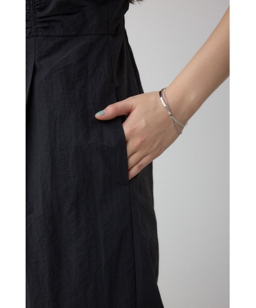 AZUL by moussy（アズールバイマウジー）の「ギャザービスチェオールインワン（つなぎ/オールインワン・レディース・ブラック/グレー・MEDIUM/SMALL）」の13枚目の写真