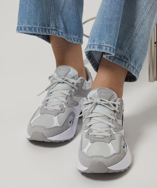 NIKE(ナイキ)の「<NIKE>AL8 スニーカー(スニーカー・レディース・ベージュ/ライトグレー・23.5cm/23cm/25cm/24cm/24.5cm/22.5cm)」の3枚目の写真