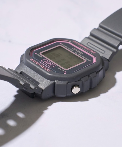 ADPOSION(アドポーション)の「【CASIO】デジタルウォッチ スタンダードシリーズ / LA-20WH-8A(デジタル腕時計・レディース・グレー・FREE)」の4枚目の写真