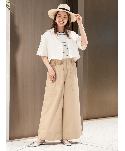 Banana Republic（バナナリパブリック）の「オーバーサイズ リネン クロップド リゾートシャツ（シャツ/ブラウス・レディース・ブラック/ライトベージュ・M/XS/L/S）」の5枚目の写真