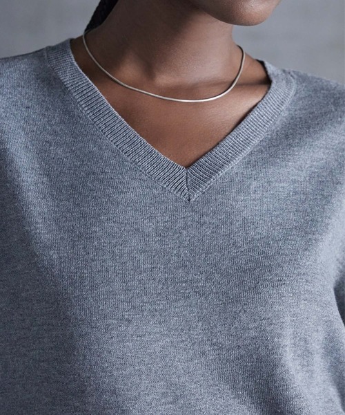 CALLNE（カルネ）の「【CALLNE】Vneck Summer Knit Shirt / Vネックサマーニットシャツ（Tシャツ/カットソー・メンズ・ブラック/グレー・M/L）」の3枚目の写真