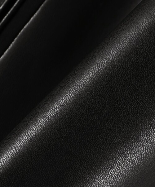 BEAMS F（ビームスエフ）の「BARACUTA / G4 フェイクレザー ショート ブルゾン（ブルゾン・メンズ・ブラック・38/40/42）」の3枚目の写真