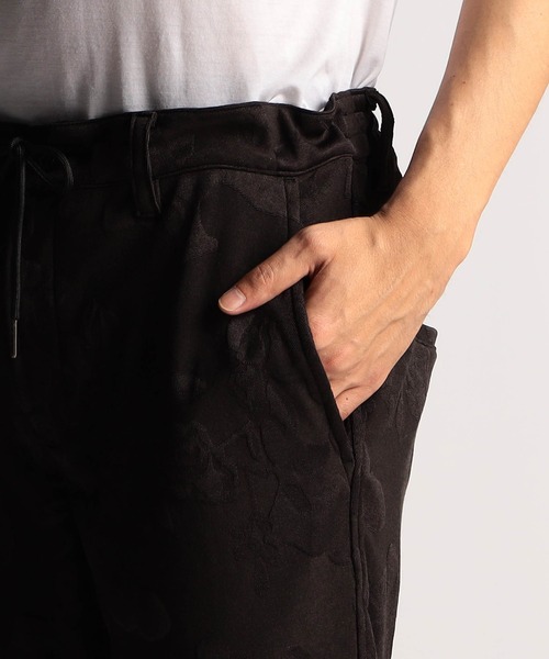 NICOLE CLUB FOR MEN(ニコルクラブフォーメン)の「アラカルトリンクスジャカードハーフパンツ(その他パンツ・メンズ・ブラック系1/ホワイト系1/ホワイト系2/ブラック系2・MEDIUM/LARGE/X-LARGE/SMALL)」の21枚目の写真
